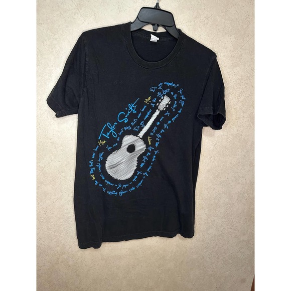 Taylor Swift Tops - Taylor Swift "Mine" Guitar Tshirt EUC Sz M